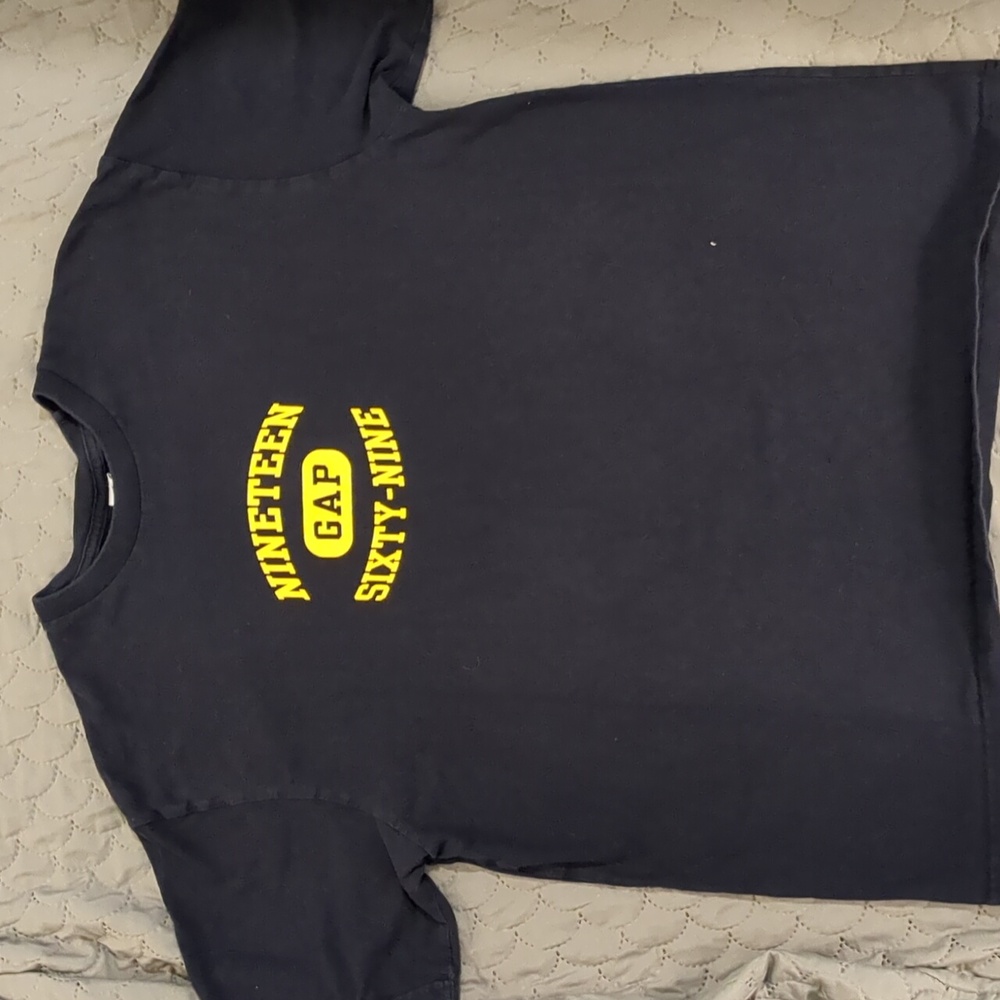 Gap Tee
